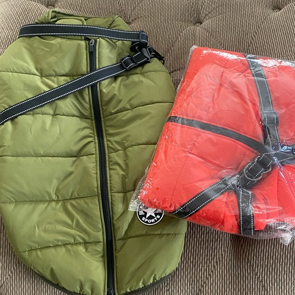 dog puffer coats with attached harness - Picture 1 of 3